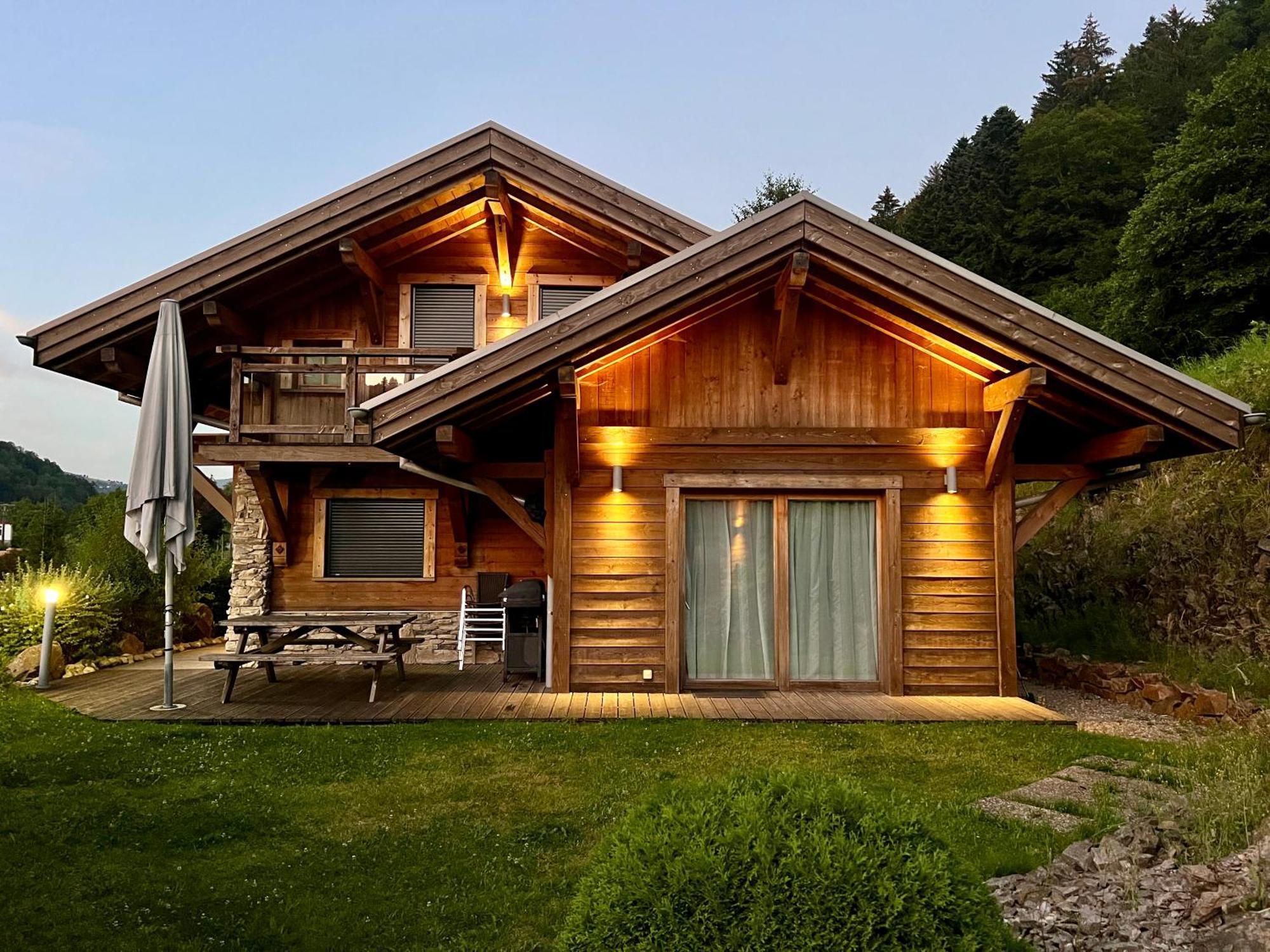 Logis Hotel, Chalets Et Restaurant Les Chatelmines Ла-Бресс Экстерьер фото