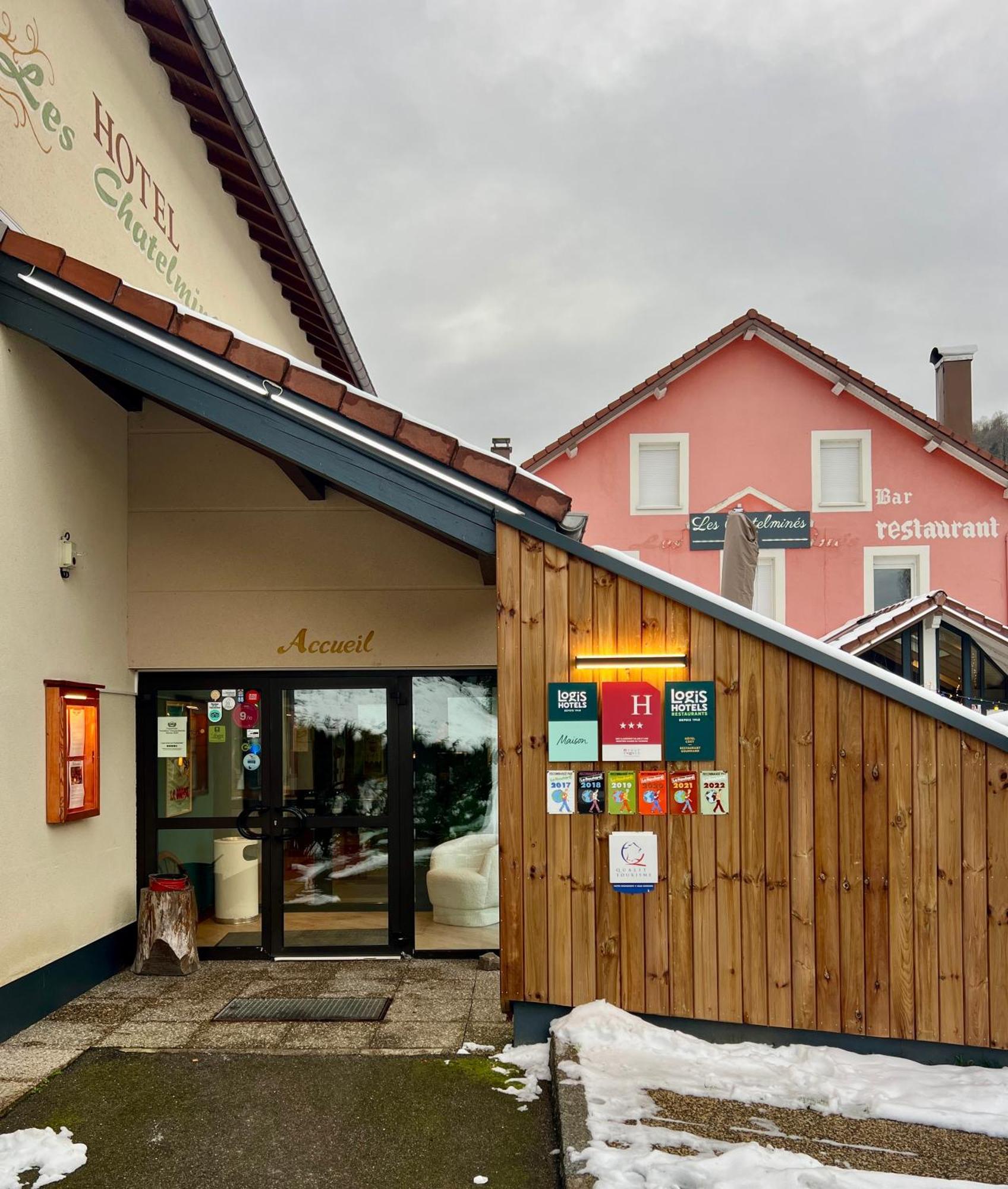 Logis Hotel, Chalets Et Restaurant Les Chatelmines Ла-Бресс Экстерьер фото