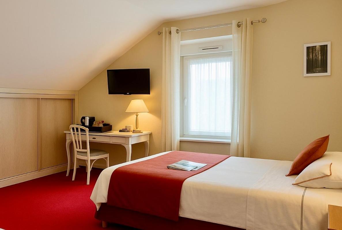 Logis Hotel, Chalets Et Restaurant Les Chatelmines Ла-Бресс Экстерьер фото
